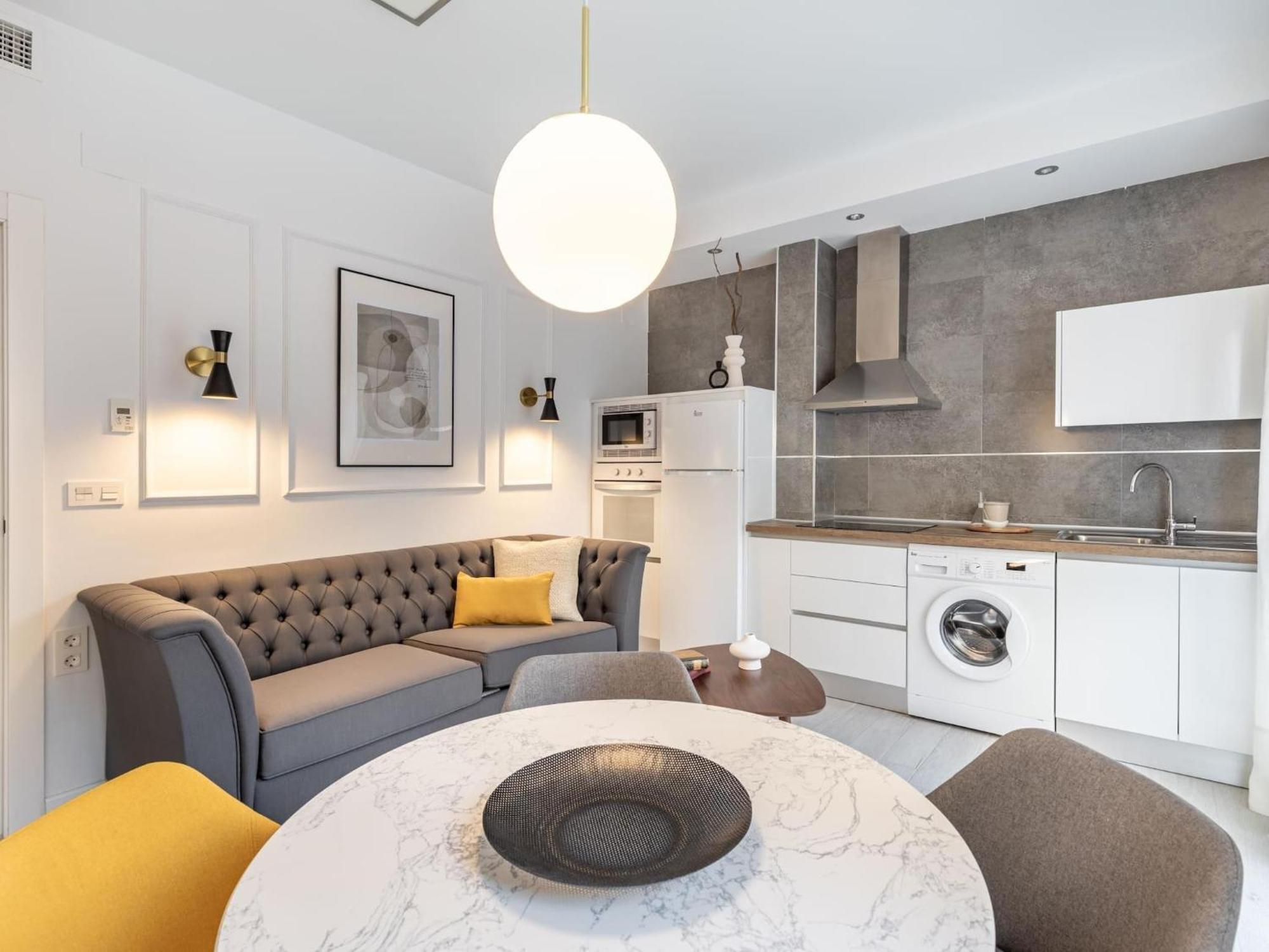 Central Stylish And Elegant 1 & 2 Bedroom Apartments I Granada Exterior photo